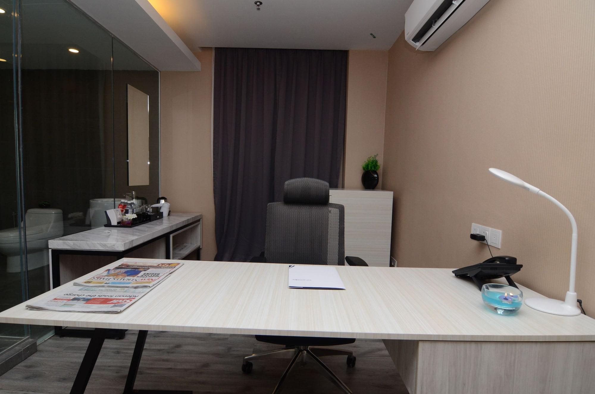 เดอะ เลฟเวอเรจ บิสซิเนส เต็ล Hotel ยะโฮร์บาห์รู ภายนอก รูปภาพ