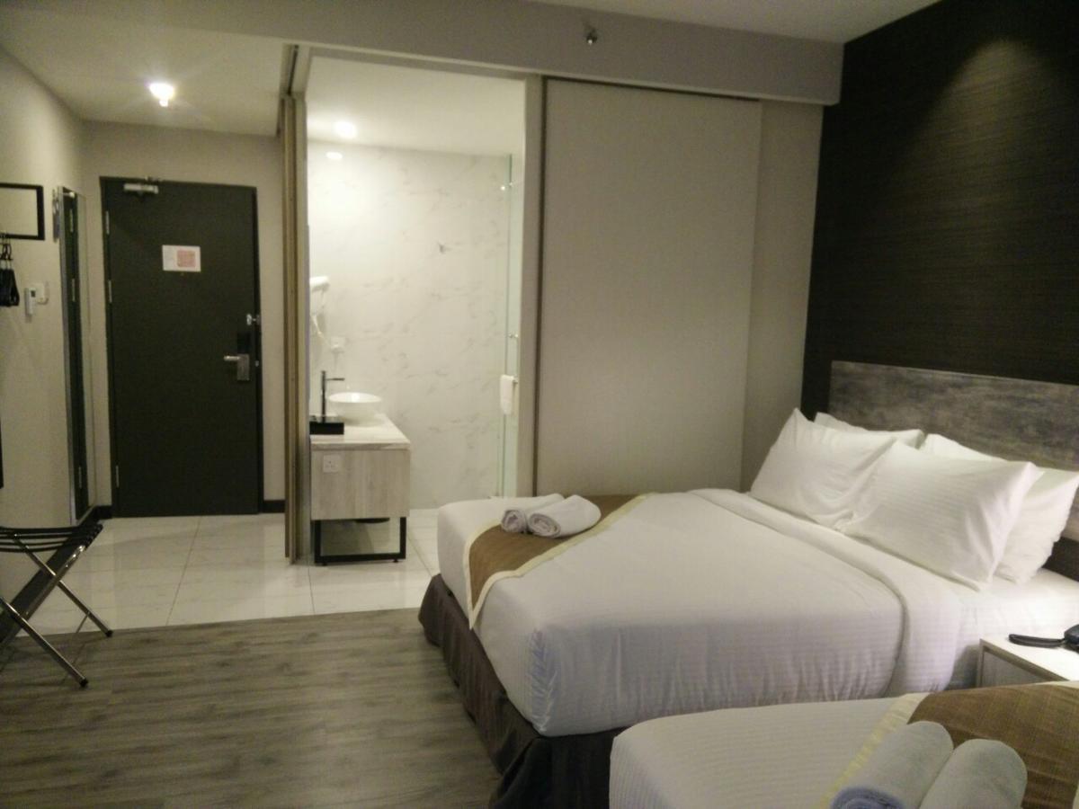 เดอะ เลฟเวอเรจ บิสซิเนส เต็ล Hotel ยะโฮร์บาห์รู ภายนอก รูปภาพ