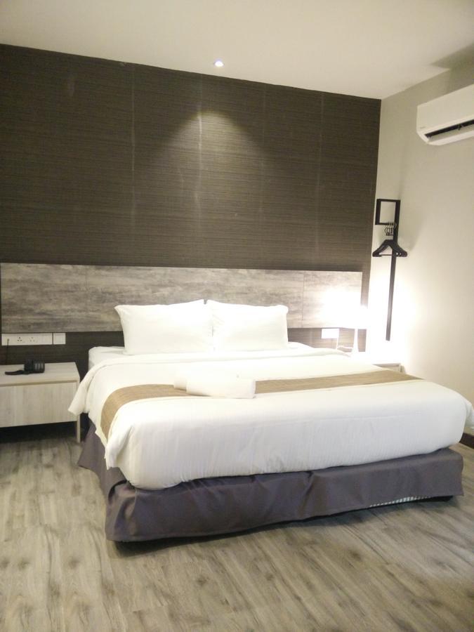 เดอะ เลฟเวอเรจ บิสซิเนส เต็ล Hotel ยะโฮร์บาห์รู ภายนอก รูปภาพ