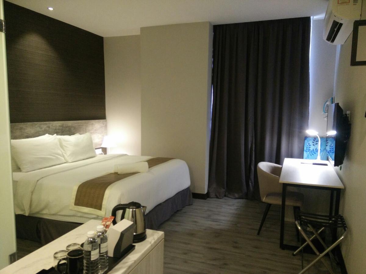 เดอะ เลฟเวอเรจ บิสซิเนส เต็ล Hotel ยะโฮร์บาห์รู ภายนอก รูปภาพ