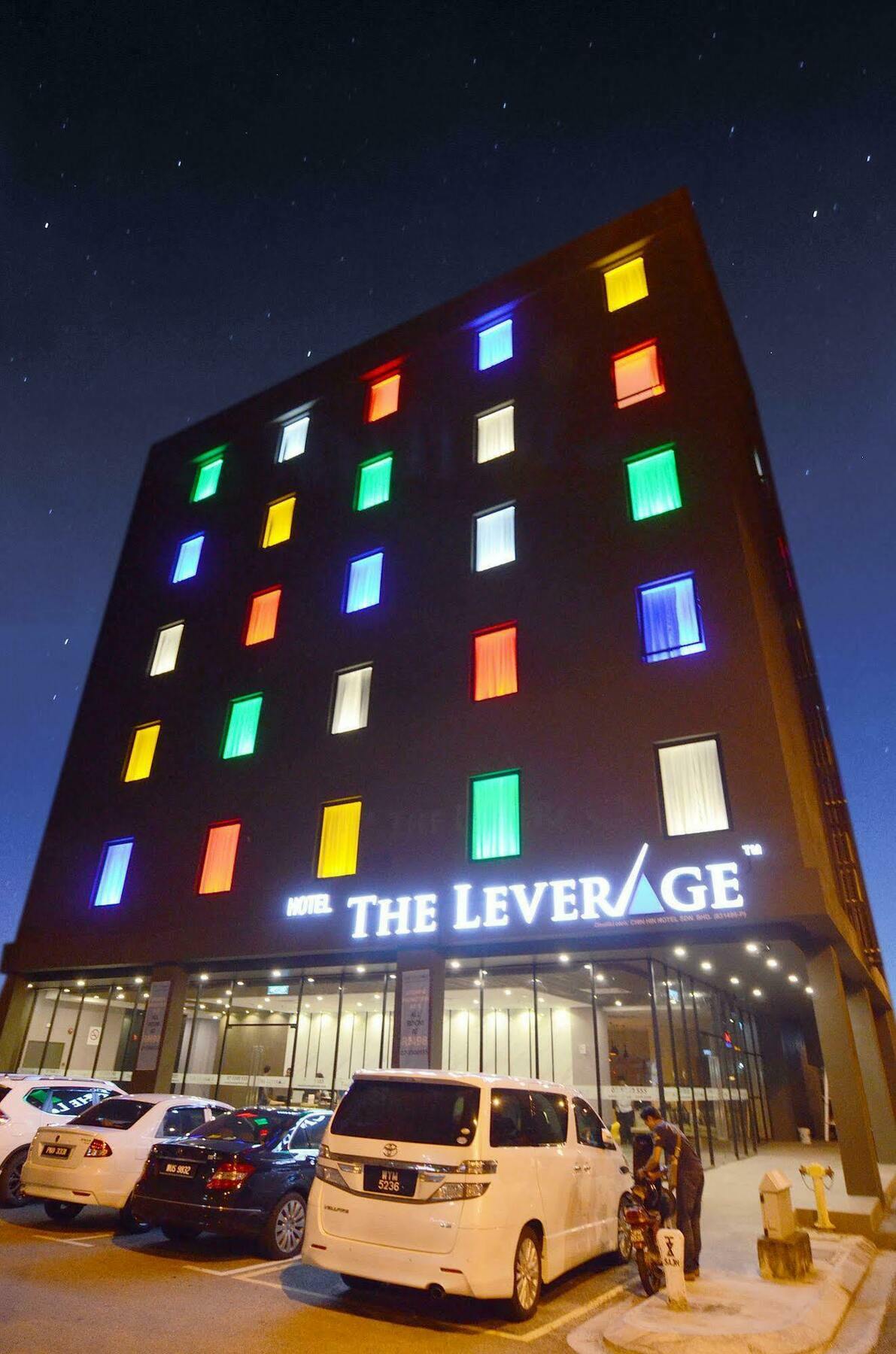 เดอะ เลฟเวอเรจ บิสซิเนส เต็ล Hotel ยะโฮร์บาห์รู ภายนอก รูปภาพ