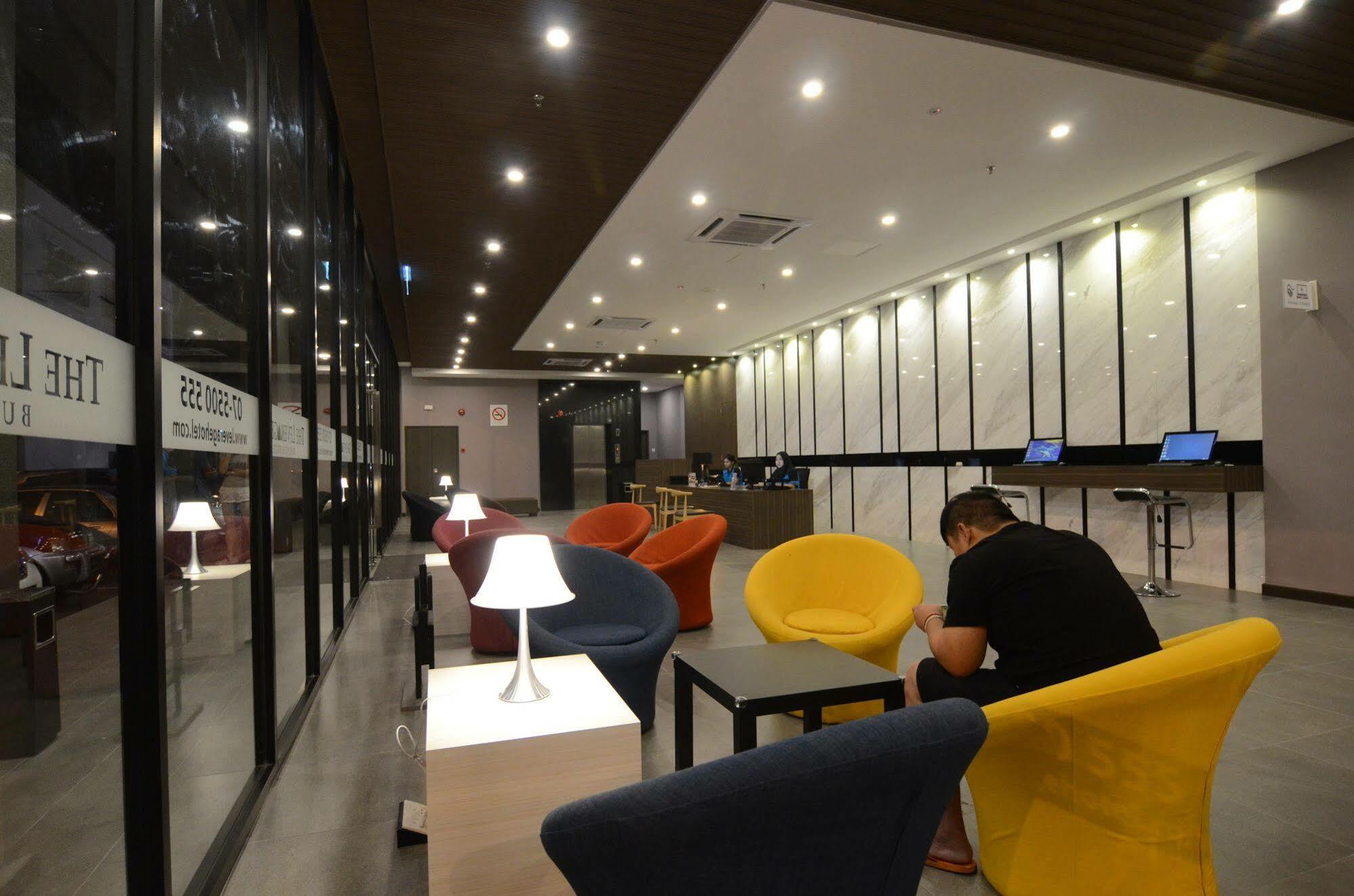เดอะ เลฟเวอเรจ บิสซิเนส เต็ล Hotel ยะโฮร์บาห์รู ภายนอก รูปภาพ